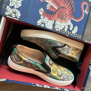 Gucci GG Tiger-Print Slip-On Sneakers in Yellow, Green, Black